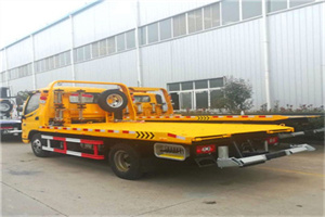 民丰附近拖车救援搭电