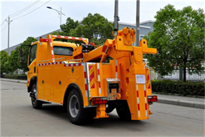 民丰高速路拖车费